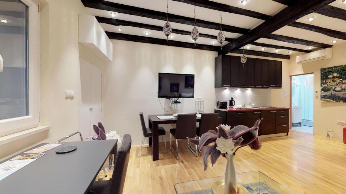 Diocletian Studio Apartments Split Eksteriør bilde